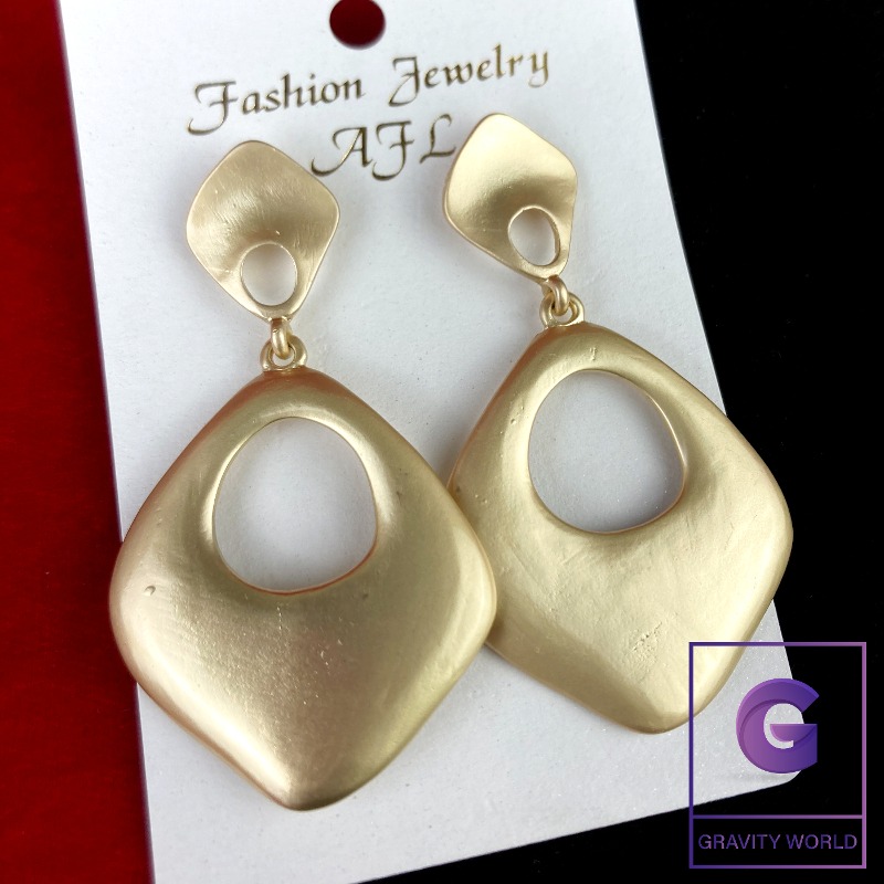 ER 22-136 6cm Golden Tear Drop Earrings - Image 1