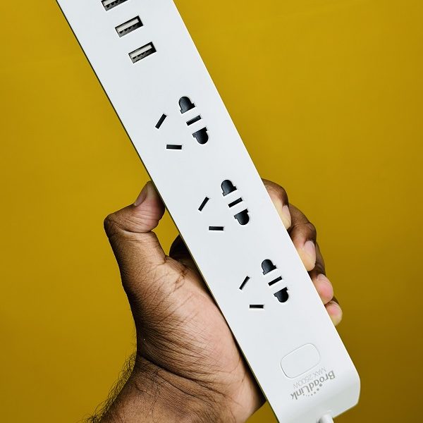 real picture of Broadlink MP2 on hand gravityworldbd