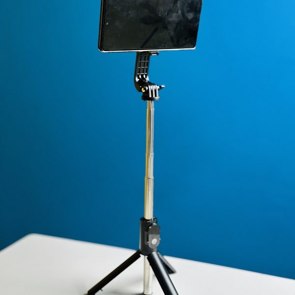 P20S Selfie Stick with LED Light real picture as a tripod gravityworldbd
